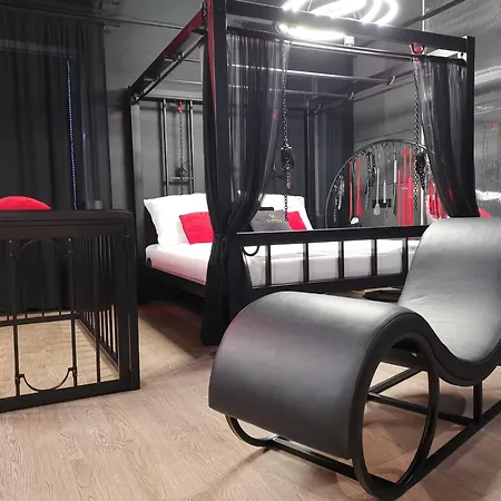 Bdsm Luxxx Gorące Serce Częstochowy - Adults Only Apartament