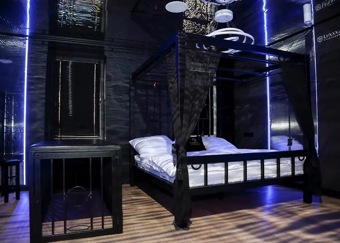 Bdsm Luxxx - Adults Only - Tylko Dla Doroslych דירה צ'סטוצ'ובה